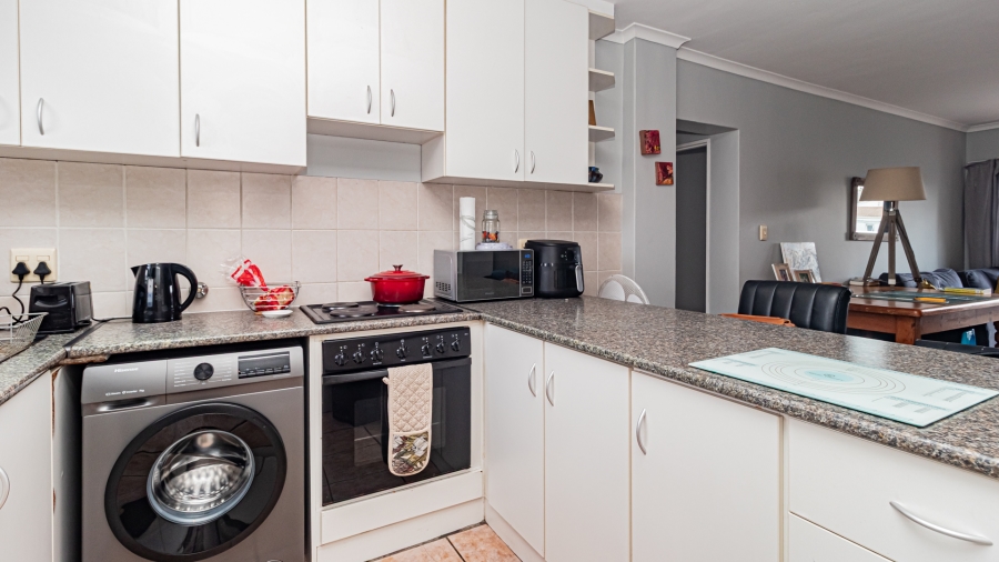 2 Bedroom Property for Sale in Vredekloof Western Cape